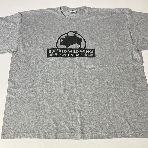 Buffalo Wild Wings mens tee t-shirt sz 2XL Number 44 gray unisex - Picture 1 of 6